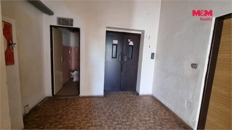 Pronájem obchodních prostor, 214 m² 8