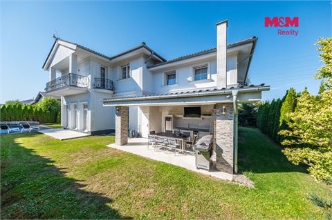 Prodej rodinného domu, 356 m² 2