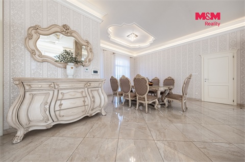 Prodej rodinného domu, 356 m² 8