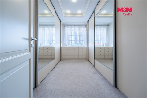 Prodej rodinného domu, 356 m² - 26
