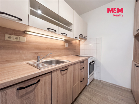 Pronájem bytu 1kk, 33 m² - 0