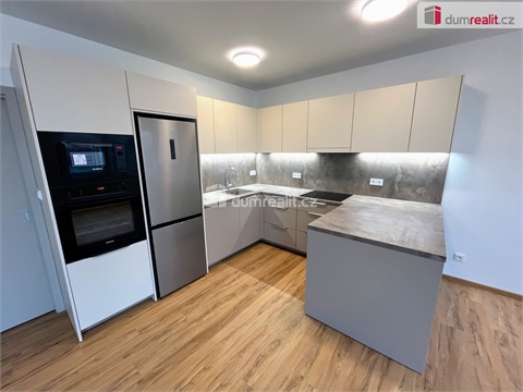 Pronájem bytu 3kk, 77 m² 2