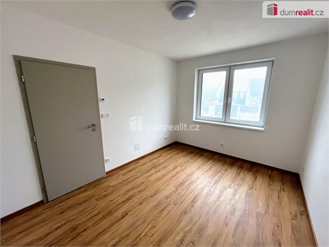 Pronájem bytu 3kk, 77 m² - 4