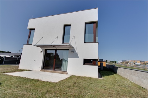 Pronájem rodinného domu, 137 m² - 0
