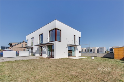 Pronájem rodinného domu, 137 m² 0