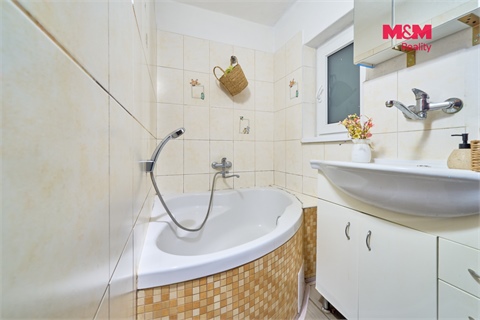 Prodej rodinného domu, 75 m² 14