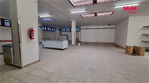 Pronájem obchodních prostor, 739 m² 2