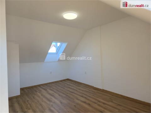 Pronájem bytu 3kk, 74 m² 8