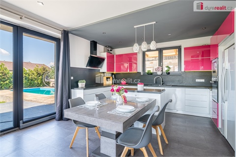 Prodej rodinného domu, 159 m² 2