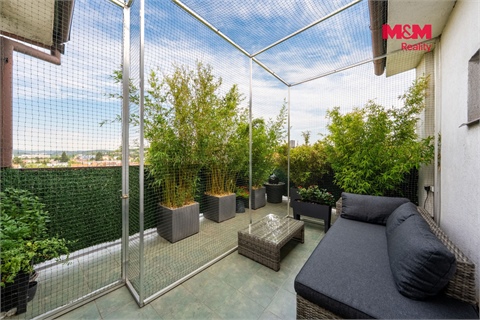 Prodej rodinného domu, 292 m² - 2