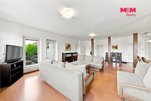Prodej rodinného domu, 292 m² 6