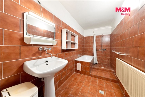 Prodej rodinného domu, 292 m² 14