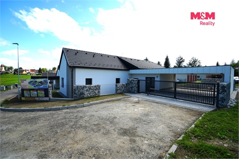 Prodej rodinného domu, 180 m² - 0