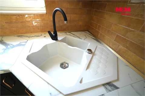 Prodej rodinného domu, 180 m² 14
