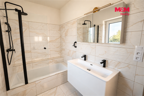 Prodej rodinného domu, 180 m² 16