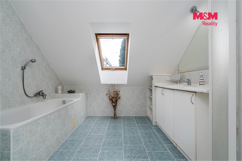 Prodej rodinného domu, 277 m² 22