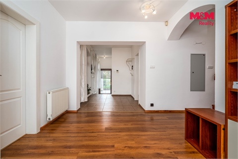 Prodej rodinného domu, 277 m² - 8