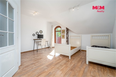 Prodej rodinného domu, 277 m² 14