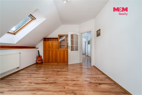 Prodej rodinného domu, 277 m² - 18