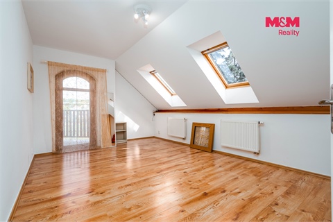 Prodej rodinného domu, 277 m² 16