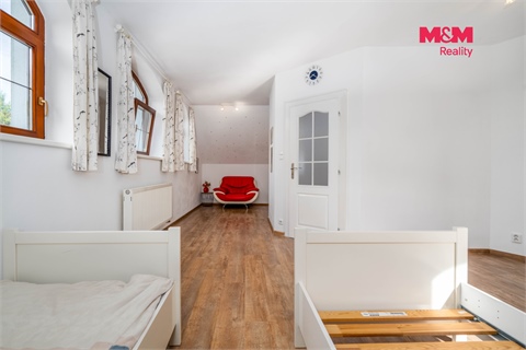 Prodej rodinného domu, 277 m² - 14
