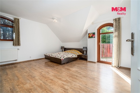 Prodej rodinného domu, 277 m² 10