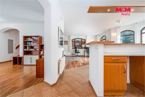 Prodej rodinného domu, 277 m² - 6