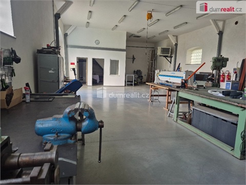 Prodej výrobního objektu, 190 m² 2