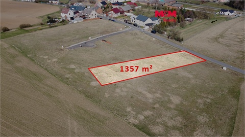 Prodej stavebního pozemku, 1 357 m² 0