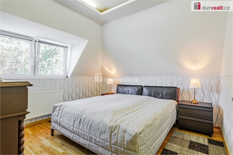 Prodej rodinného domu, 260 m² - 10