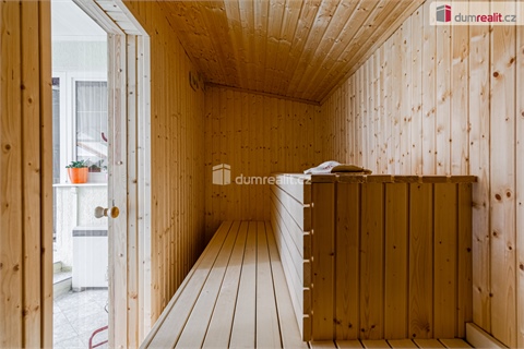 Prodej rodinného domu, 260 m² - 16