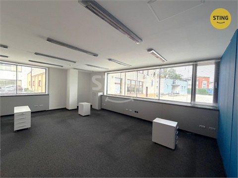 Pronájem kanceláře, 195 m² - 0