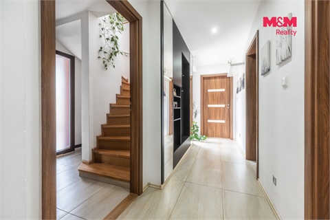 Prodej rodinného domu, 170 m² - 14