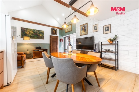 Prodej rodinného domu, 170 m² - 6