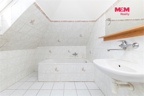 Prodej chaty / chapuly, 237 m² 10