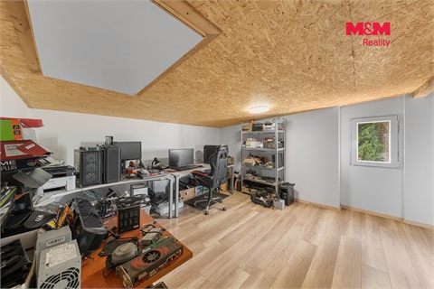 Prodej rodinného domu, 240 m² - 18