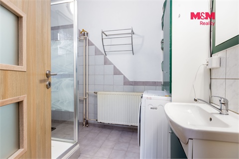Prodej rodinného domu, 309 m² 10