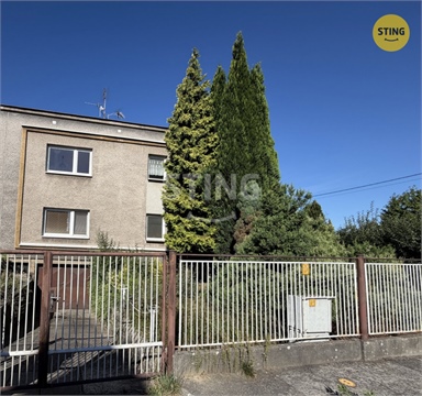 Pronájem rodinného domu, 210 m² 0