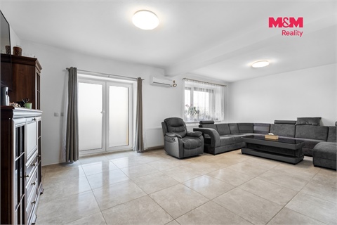 Prodej rodinného domu, 280 m² 16