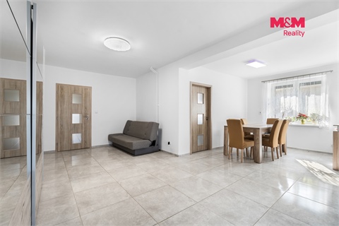 Prodej rodinného domu, 280 m² - 14