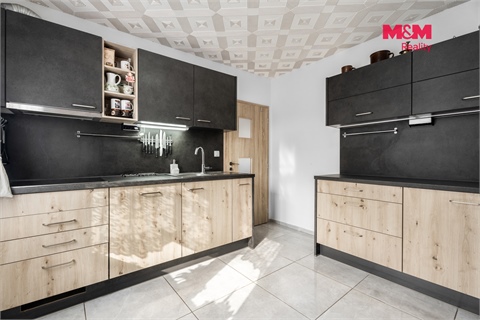 Prodej rodinného domu, 280 m² - 18