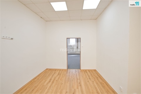 Pronájem kanceláře, 68 m² - 16