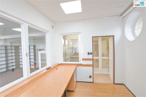 Pronájem kanceláře, 68 m² 10