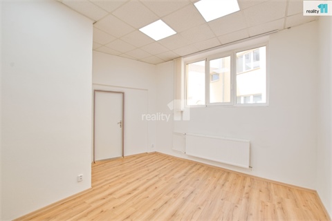Pronájem kanceláře, 68 m² 14