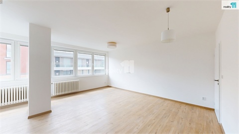 Prodej bytu 3kk, 80 m² 0