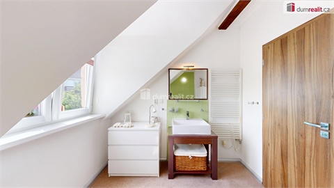 Prodej rodinného domu, 142 m² - 10