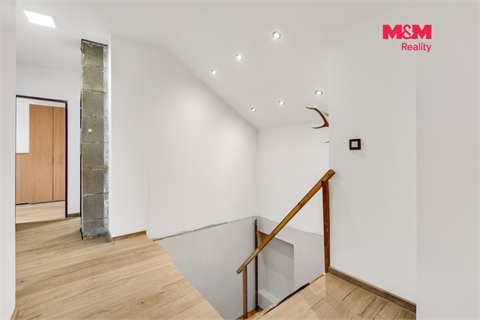 Prodej rodinného domu, 155 m² - 8