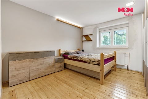 Prodej rodinného domu, 155 m² - 6