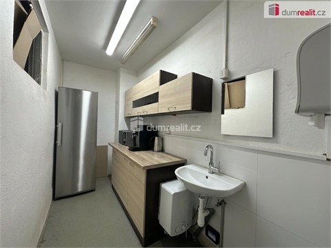 Pronájem skladu / haly, 360 m² - 2
