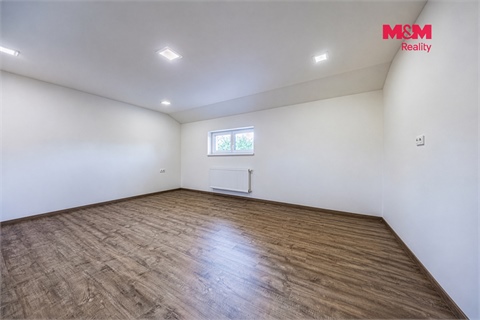 Prodej rodinného domu, 168 m² - 14
